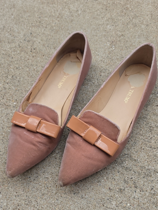 Ivanka Trump Shoes - Ivanka Trump Pink Velvet Pointed Toe Bow Flats Leather Sole Size 7.5M